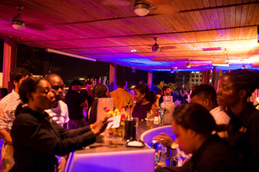 El Ministerio de Turismo de Guinea Ecuatorial suspende las licencias de explotación de todas las discotecas y pubs del país